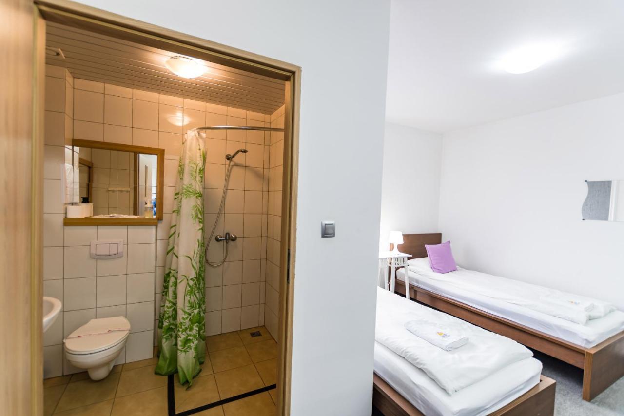 Hotel Zajazdu W Ostrzeszowie Екстер'єр фото