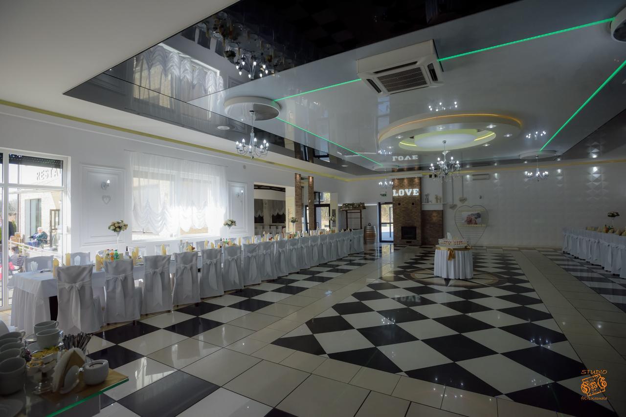 Hotel Zajazdu W Ostrzeszowie Екстер'єр фото